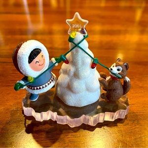 Hallmark keepsake 2001 Frosty Friends Ornament